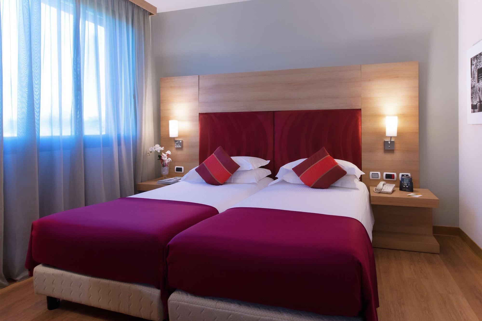 Dolce By Wyndham Milan Malpensa Somma Lombardo Exterior foto