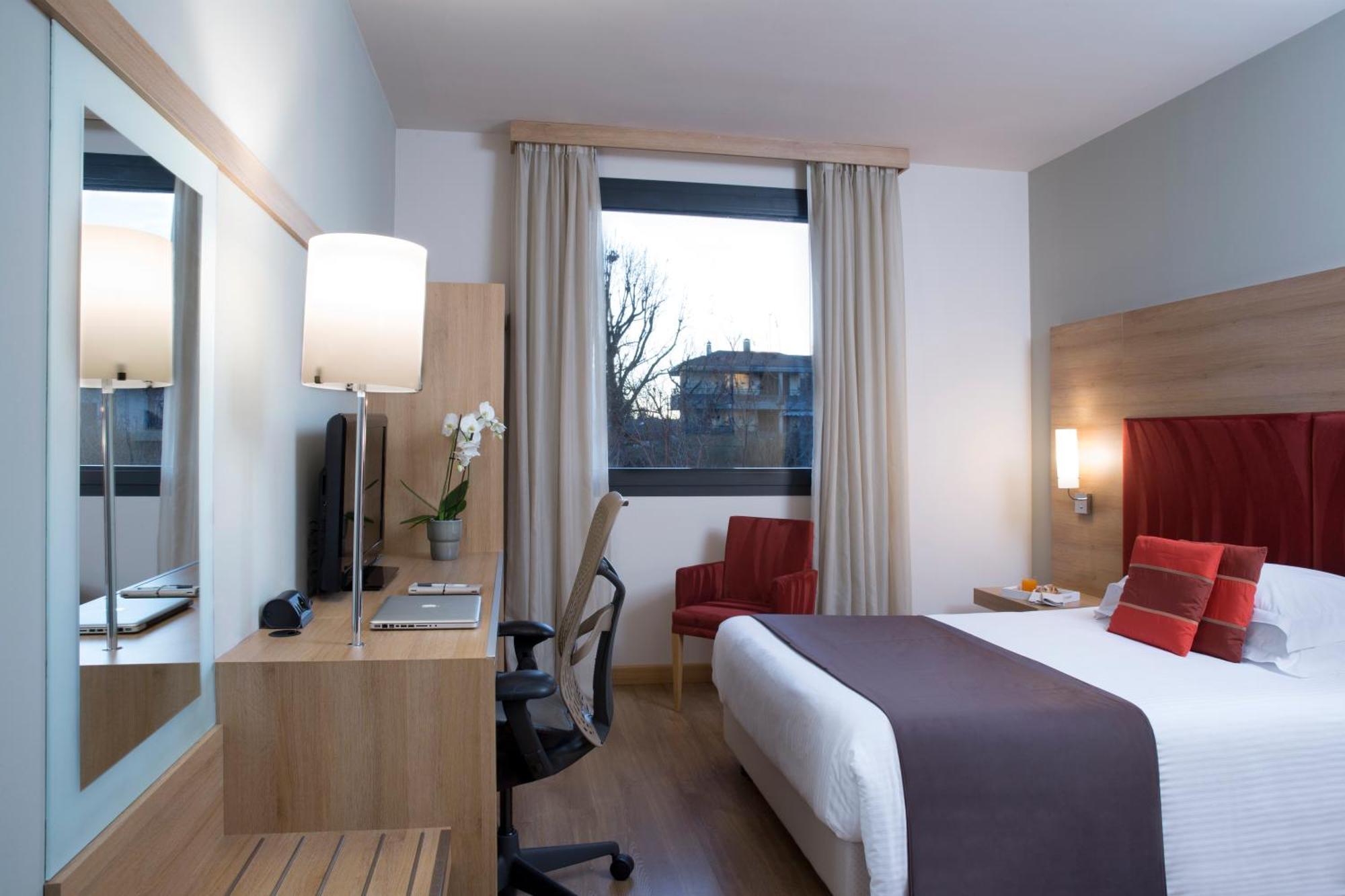Dolce By Wyndham Milan Malpensa Somma Lombardo Exterior foto