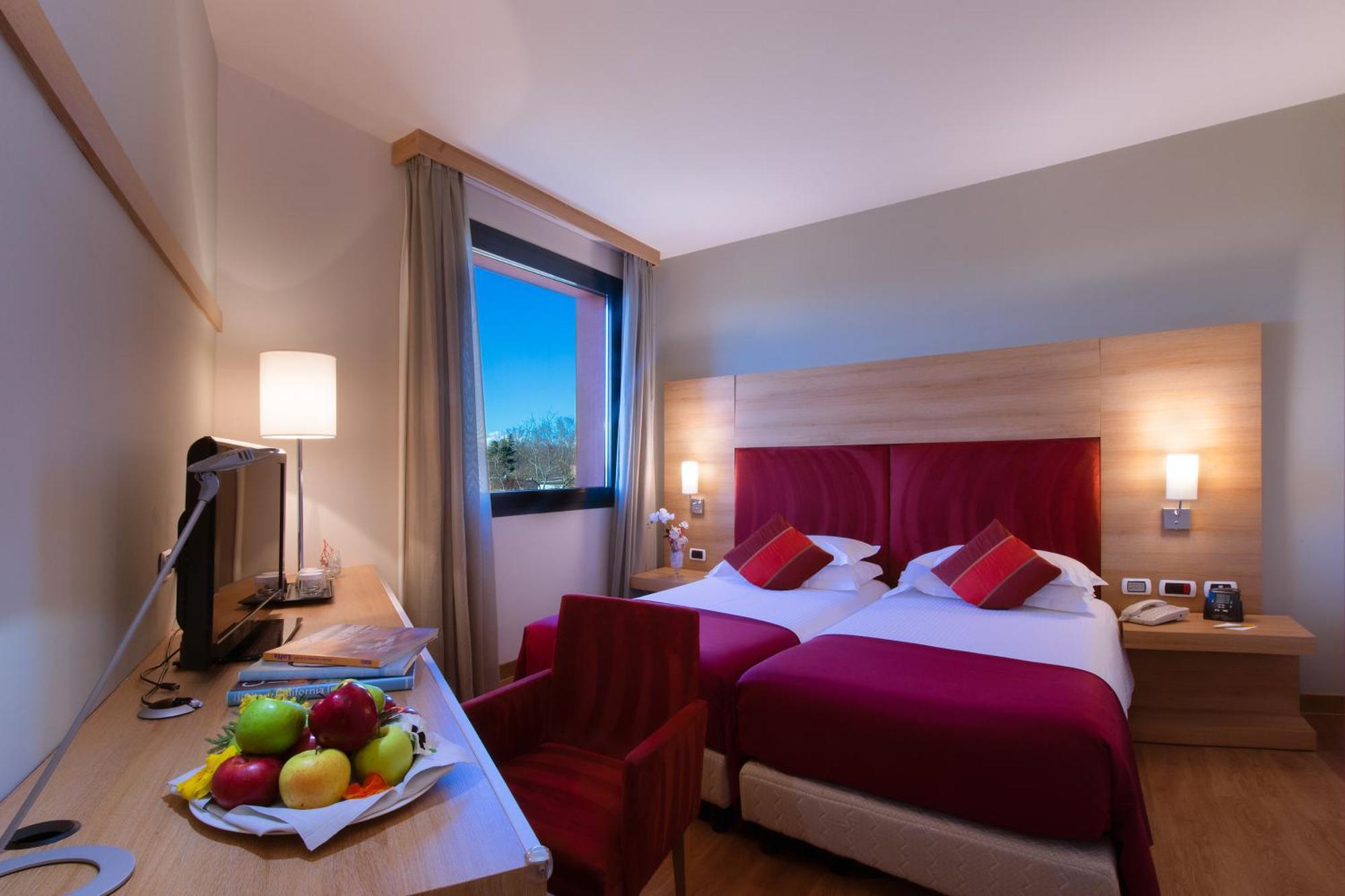 Dolce By Wyndham Milan Malpensa Somma Lombardo Exterior foto